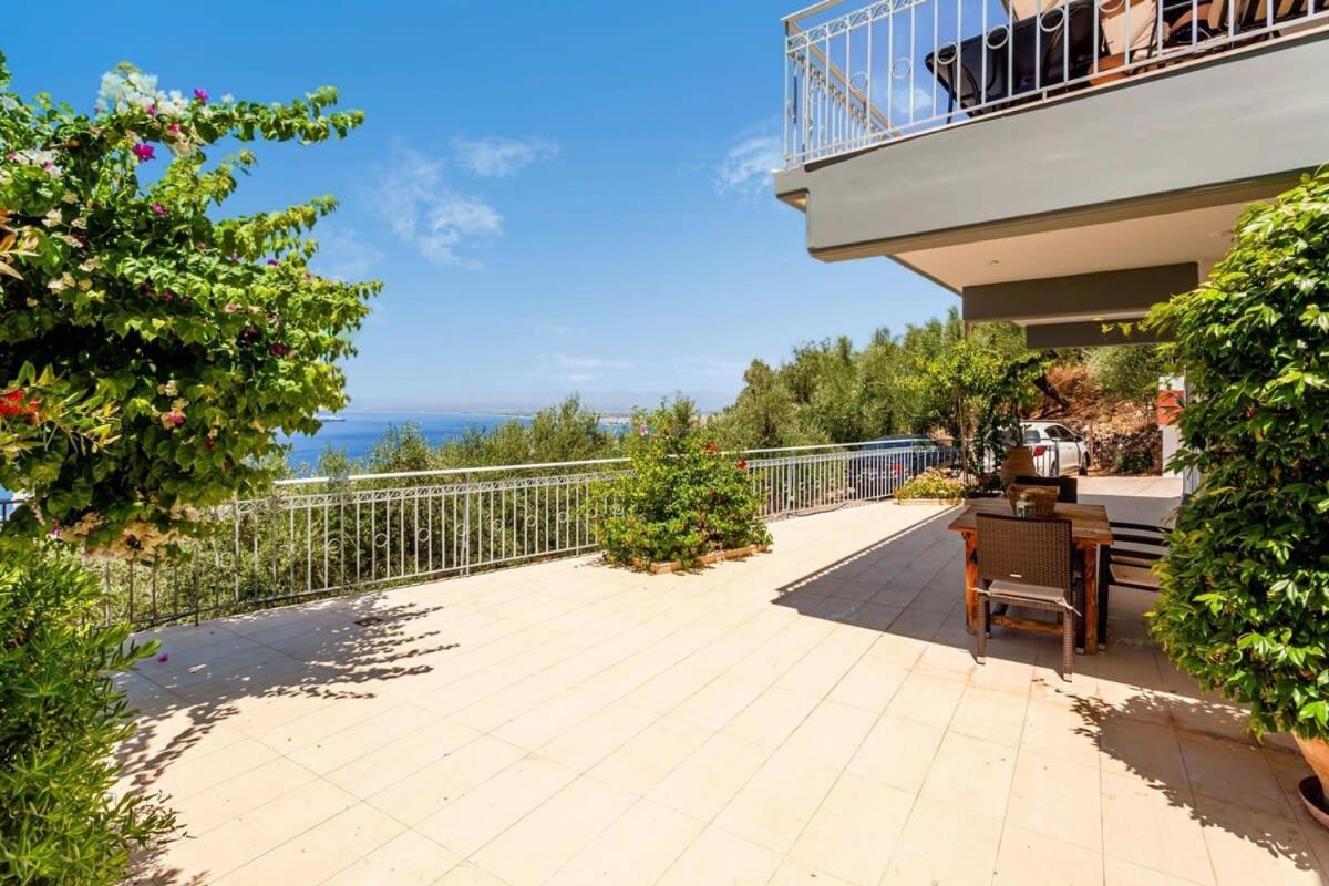 Aigli Fully Equipped Getaway - Seaview Lux Retreat Villa Kalamata Eksteriør billede